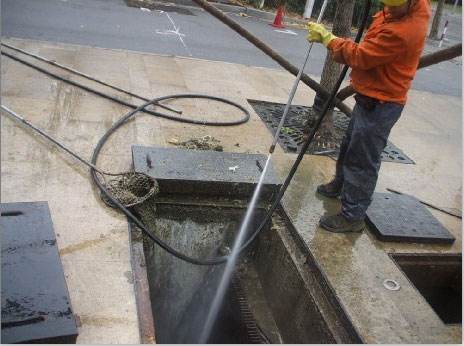 平安池底污泥如何清理